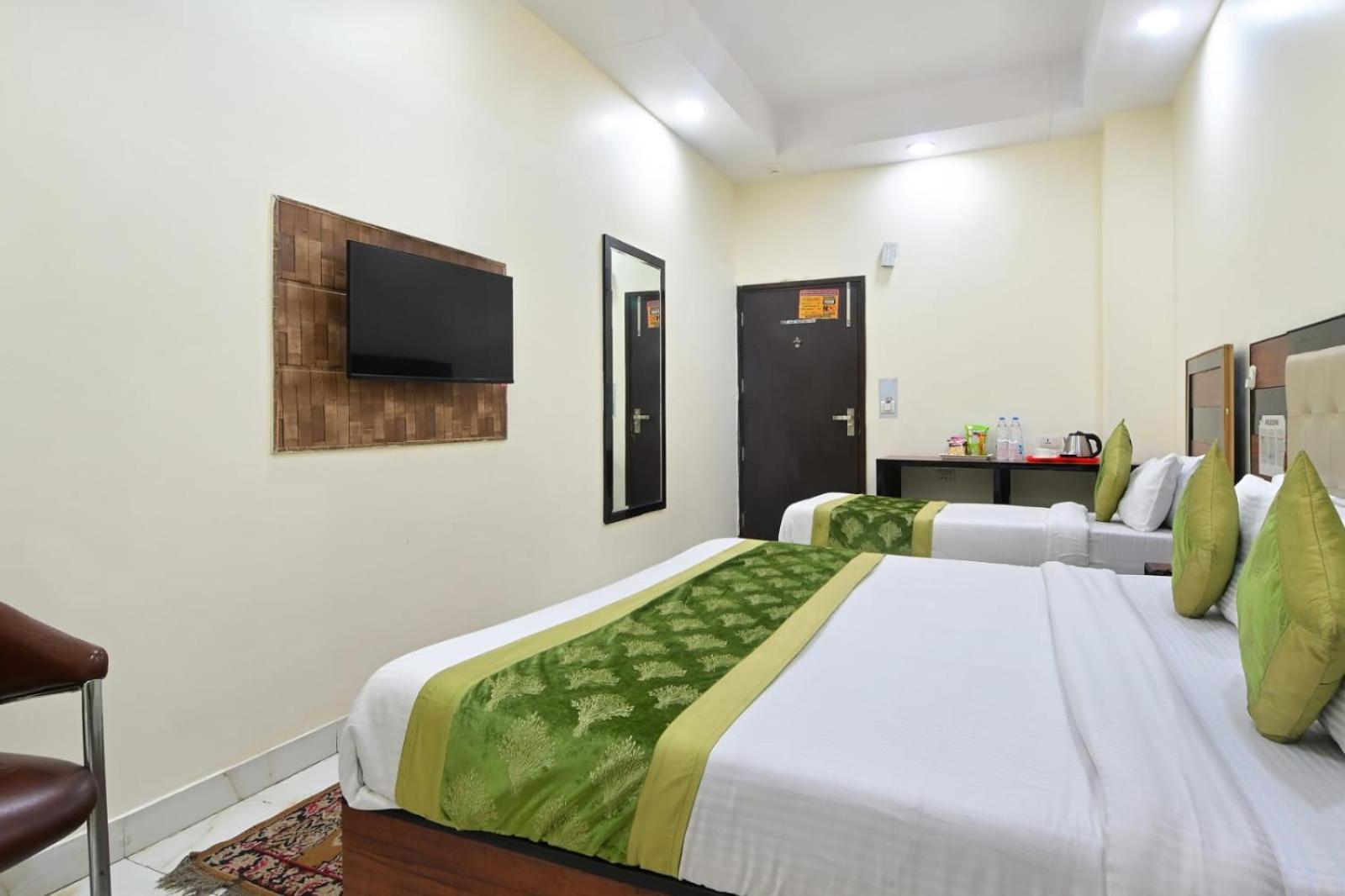 Hotel Emporio View - New Delhi Railway Station - Paharganj Exterior photo