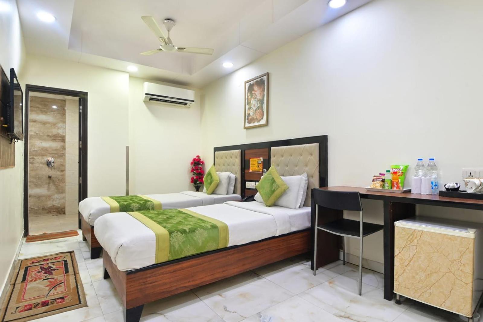 Hotel Emporio View - New Delhi Railway Station - Paharganj Exterior photo